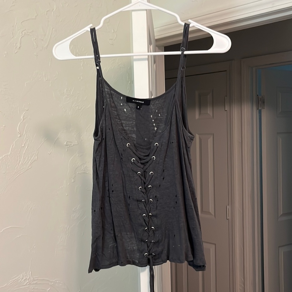 Olivaceous tank